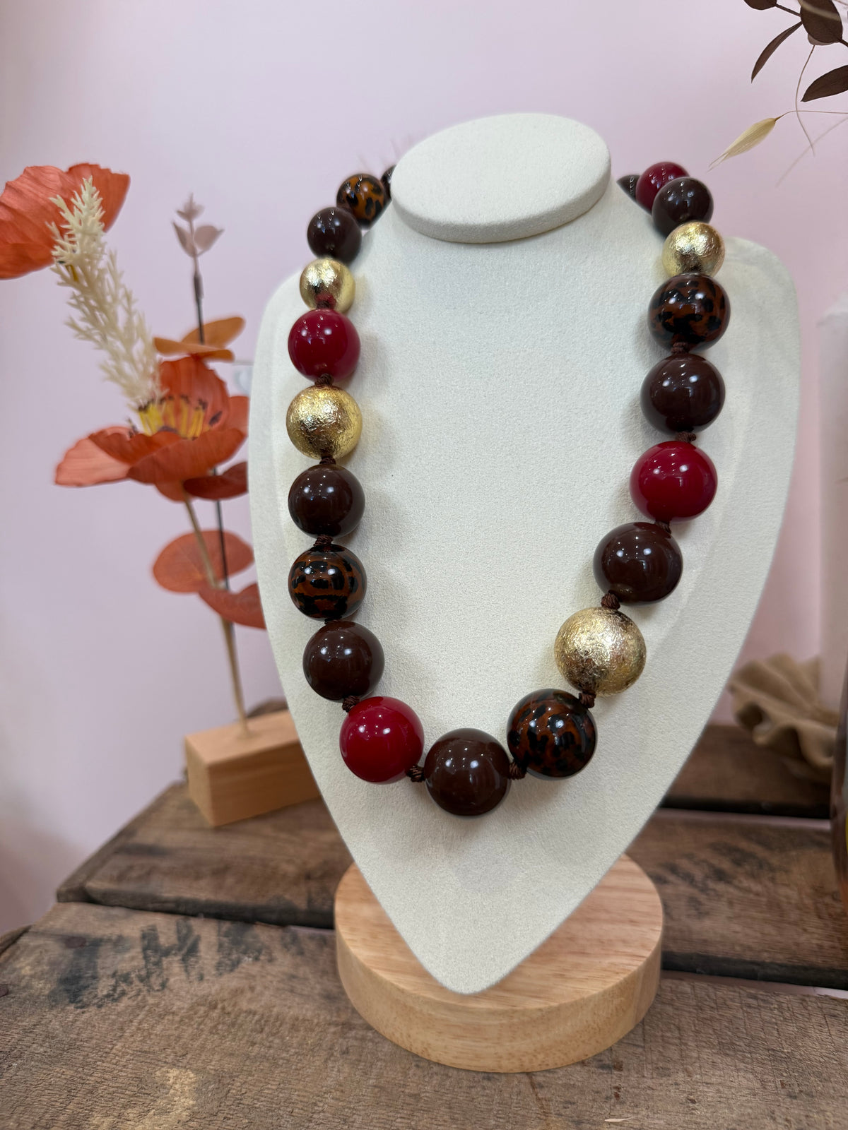 Collier léopard et rouge