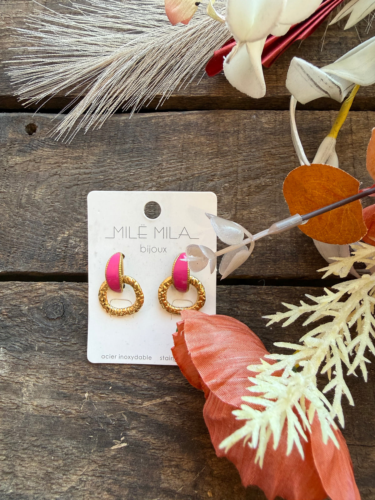 Boucles d’oreilles Milë Mila dorées et rose fuchsia en acier inoxydable