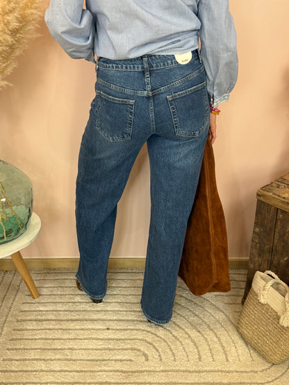 Jean Straight Redial