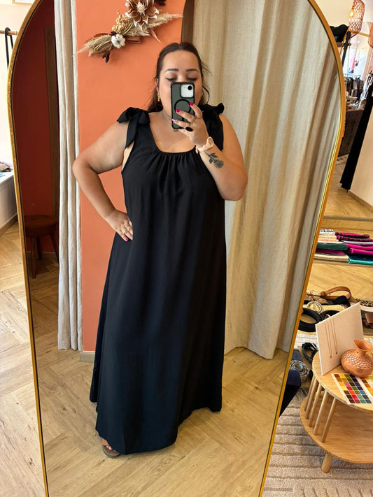 Robe kaki marine ou noire