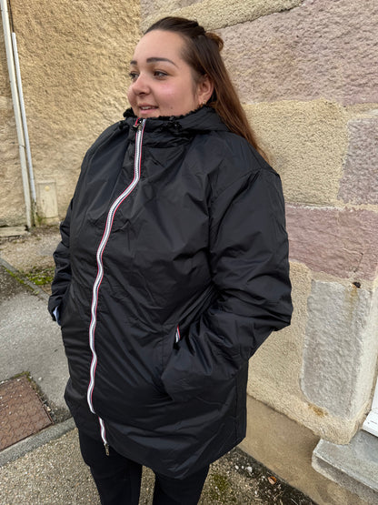 Parka noire fourrée