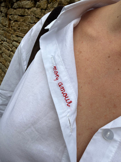 Chemise blanche brodée amour