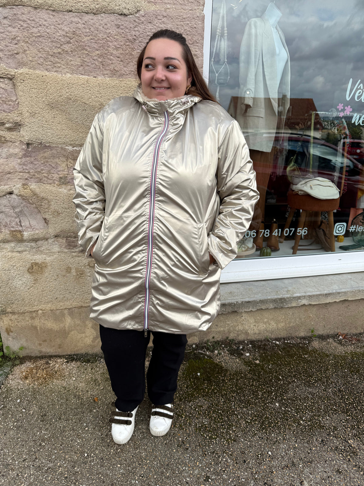 Parka imperméable fourrée dorée