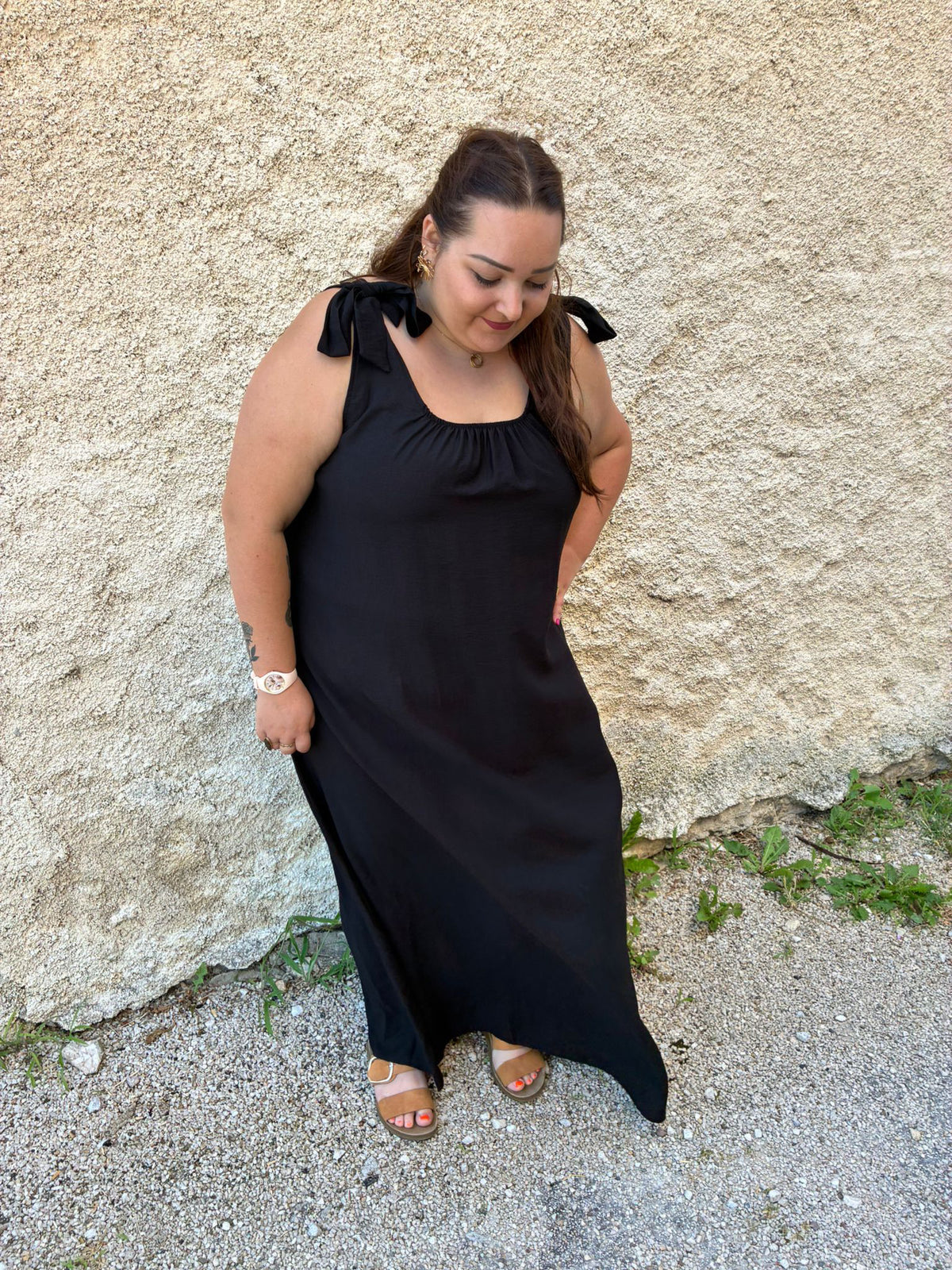 Robe kaki marine ou noire