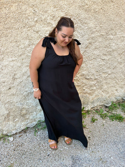 Robe kaki marine ou noire