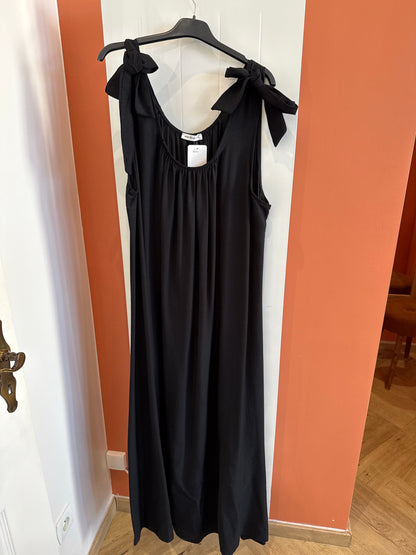 Robe kaki marine ou noire