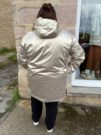 Parka imperméable fourrée dorée