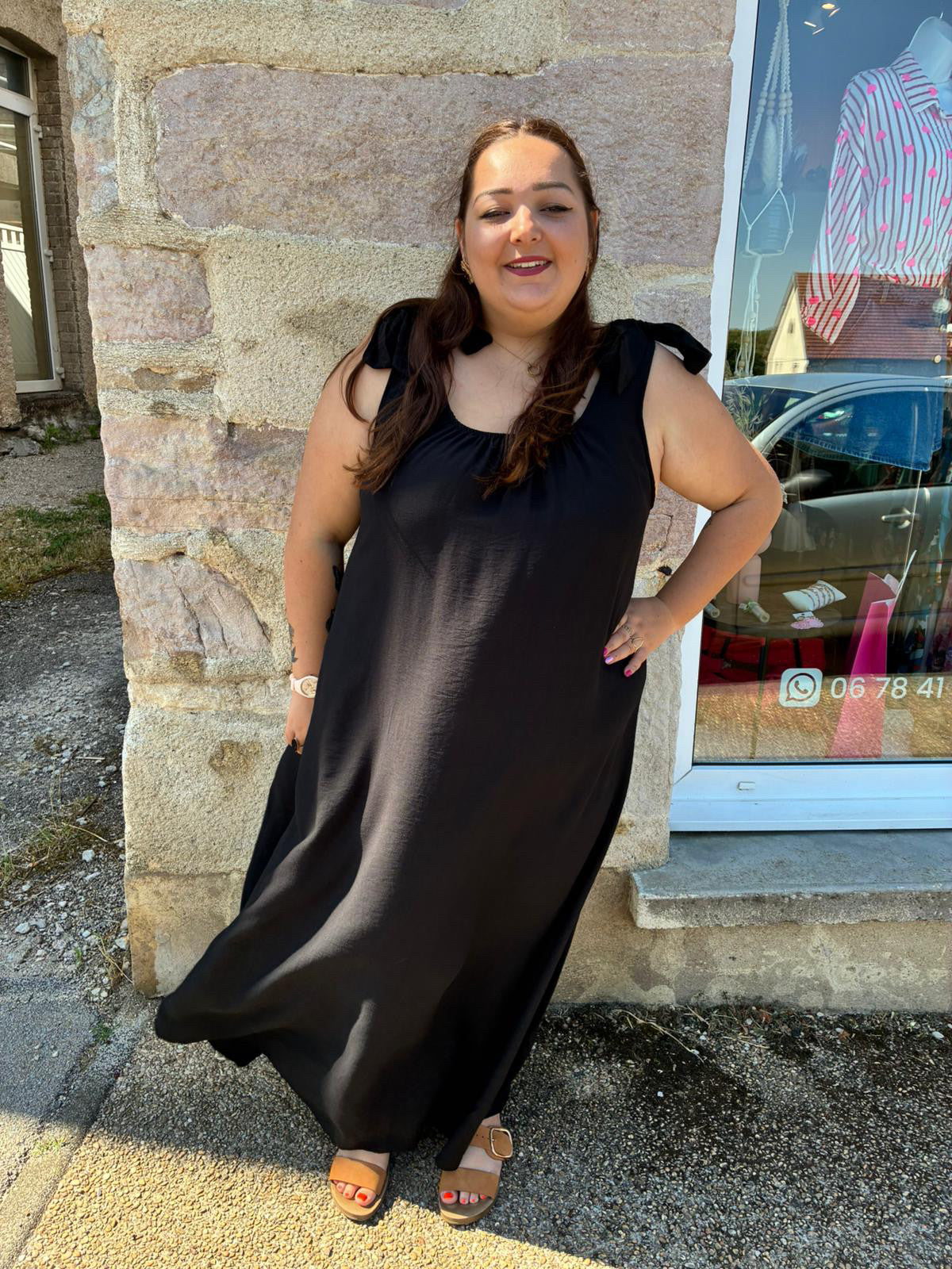 Robe kaki marine ou noire