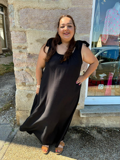 Robe kaki marine ou noire